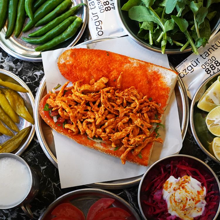 Sütlü Ekmek Arası Tavuk Tantuni